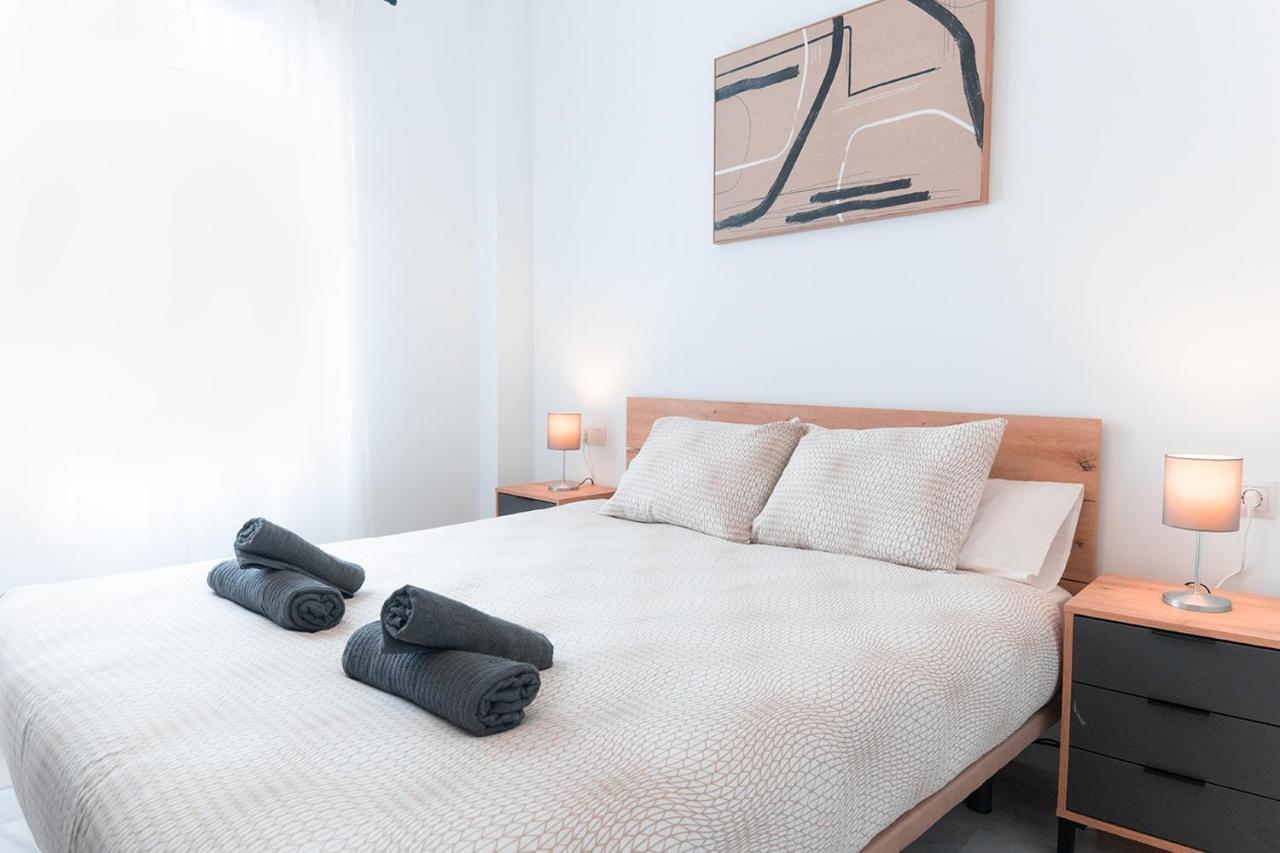 Downtown Apartment With Private Terrace & Jacuzzi Sevilla Eksteriør bilde