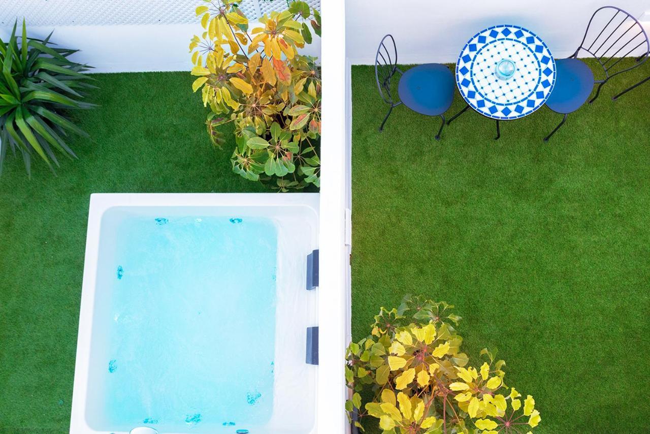 Downtown Apartment With Private Terrace & Jacuzzi Sevilla Eksteriør bilde