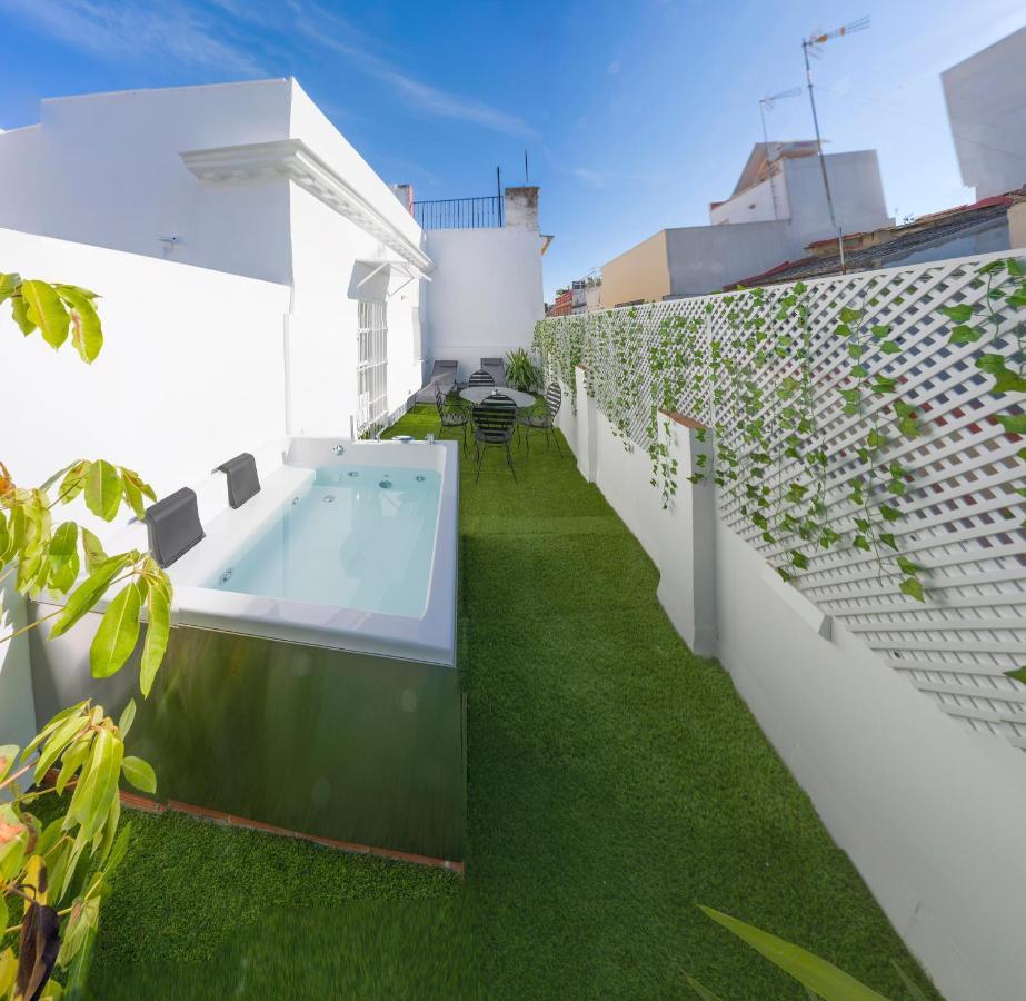 Downtown Apartment With Private Terrace & Jacuzzi Sevilla Eksteriør bilde